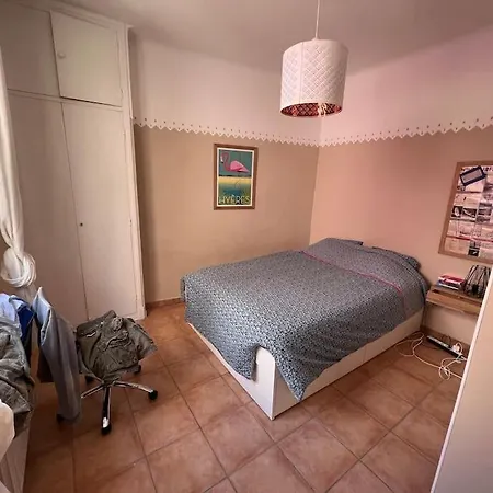 Maison Dans Les Rues Pietonnes Du Vieux